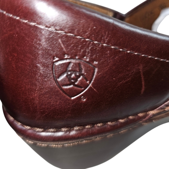 Ariat Strathmore Brown Leather Studded Clogs in 8B - Picture 3 of 5